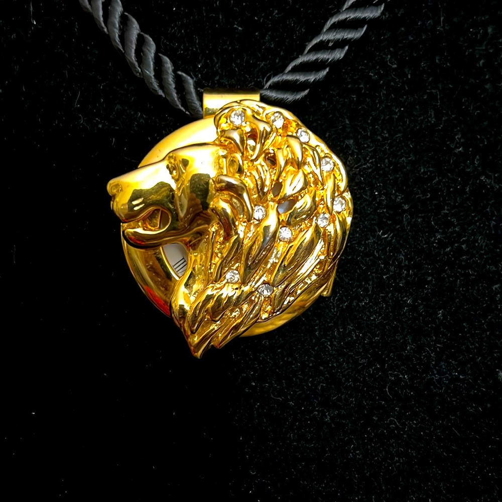BOLD ELEGANCE Quartz Lion Head cubic zerconia stone, YG watch. Need battery.